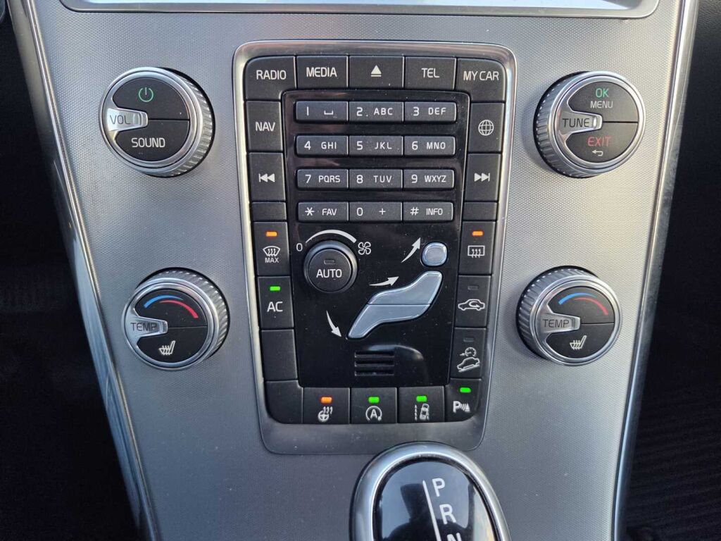 Volvo XC60 2017 Hopea