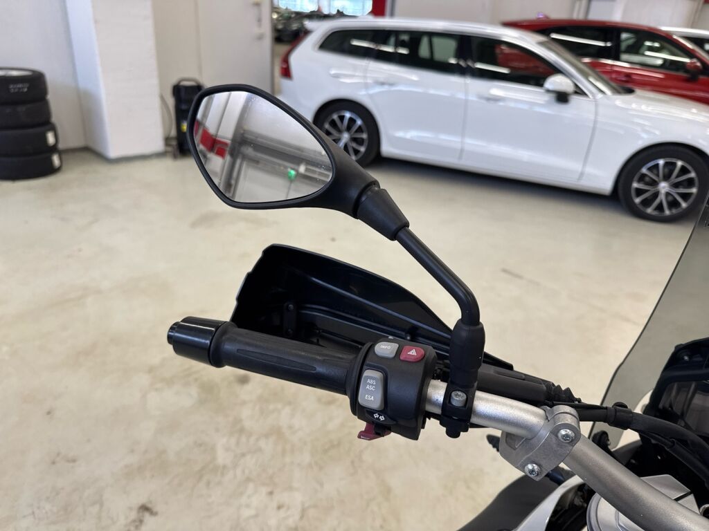 BMW F 2014 Valkoinen