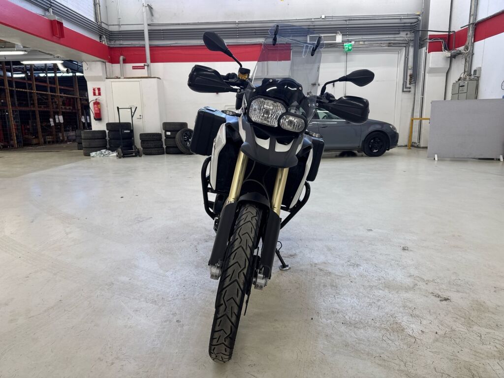 BMW F 2014 Valkoinen