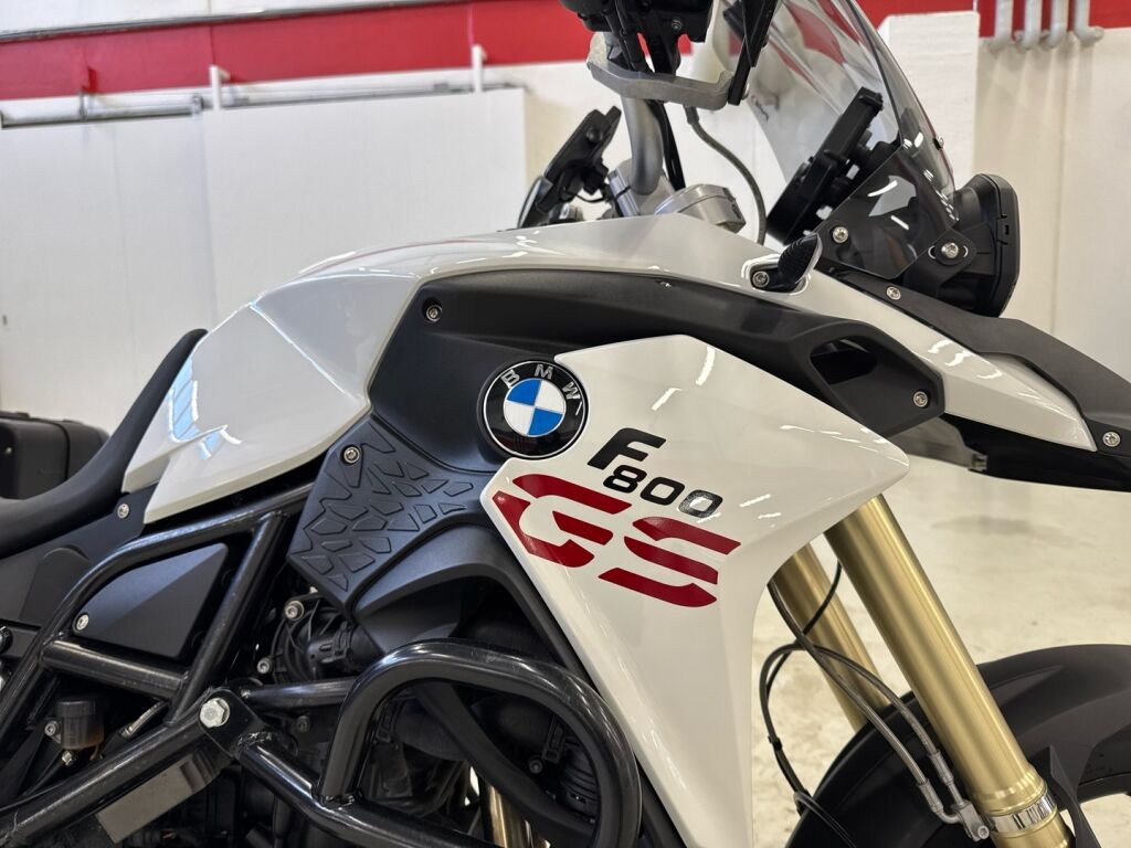 BMW F 2014 Valkoinen