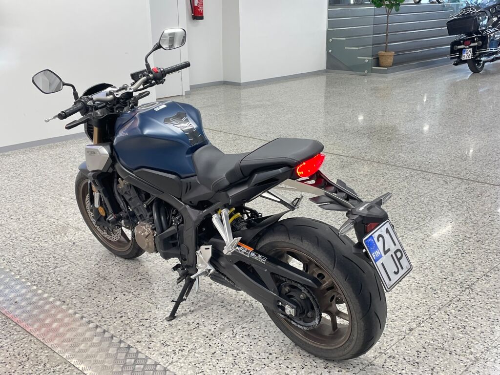 Honda CB 2022 