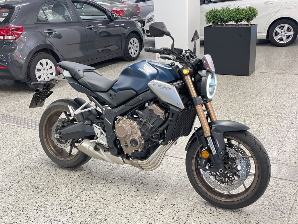 Honda CB 2022 