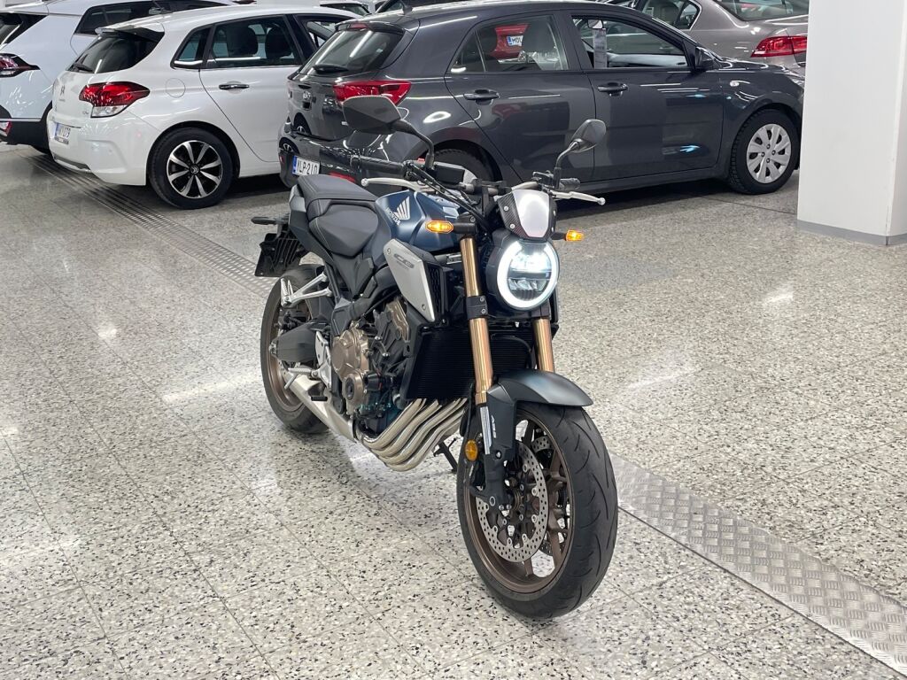 Honda CB 2022 