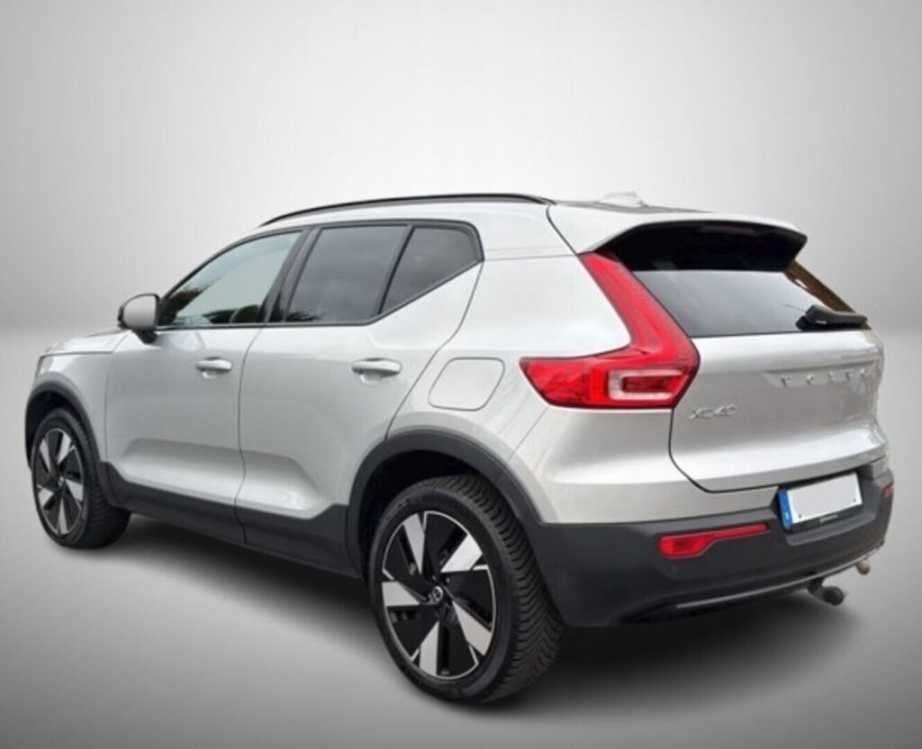 Volvo XC40 2024 Hopea (Silver Dawn)