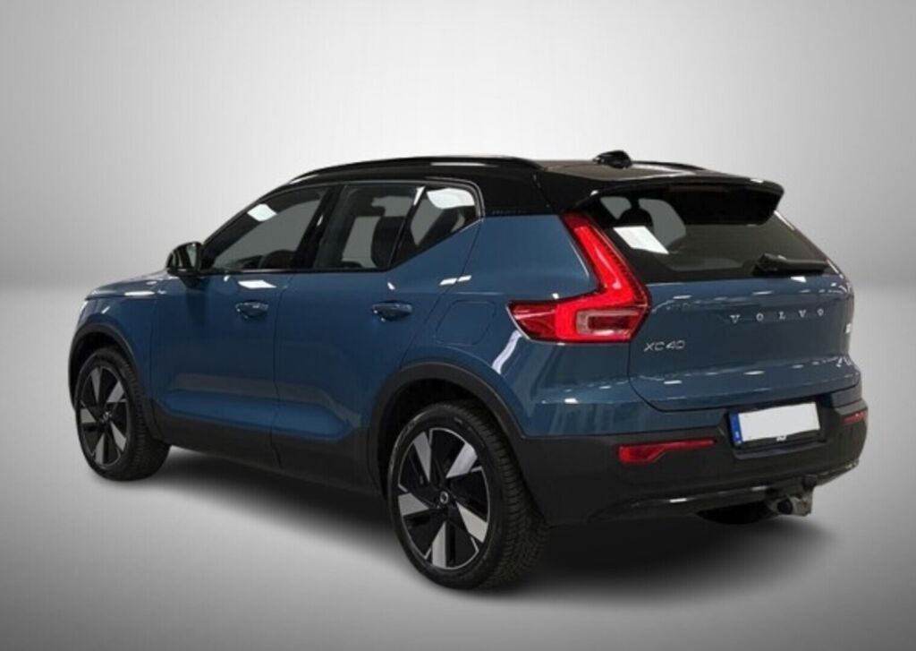 Volvo XC40 2024 Sininen (Fjord Blue)