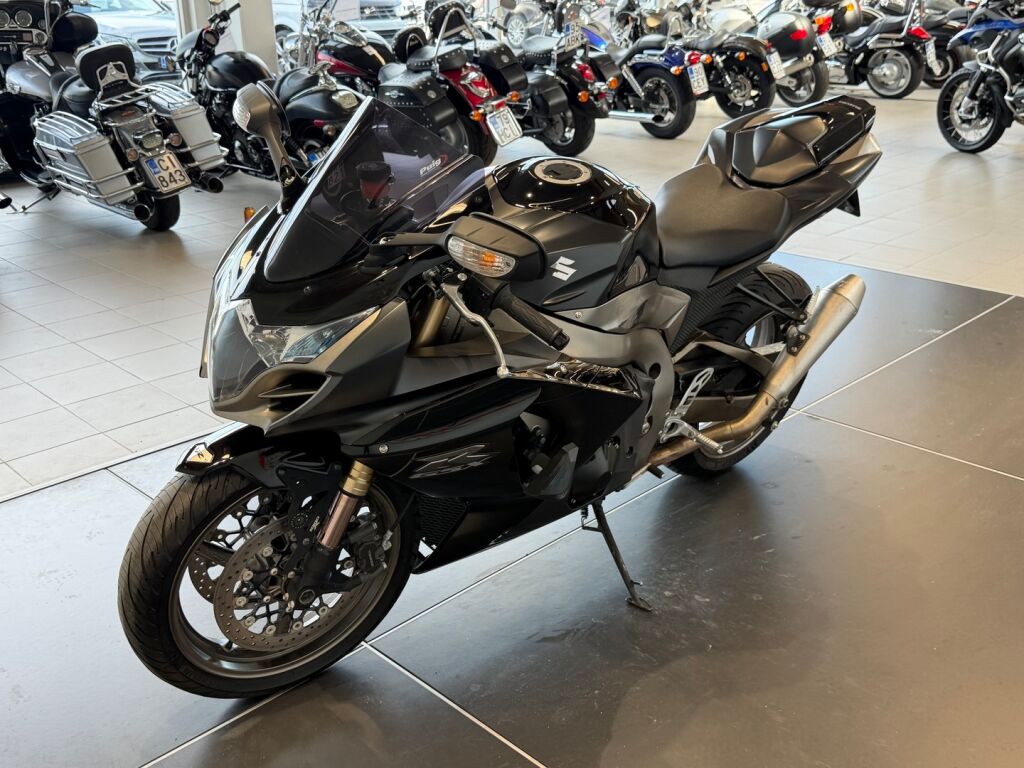 Suzuki GSX-R 2011 Musta