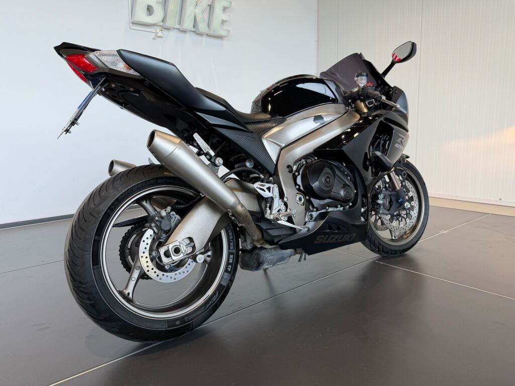 Suzuki GSX-R 2011 Musta
