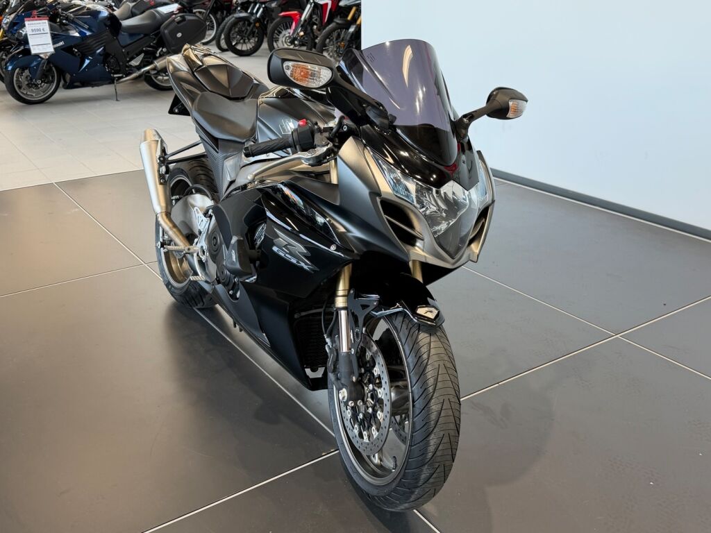 Suzuki GSX-R 2011 Musta