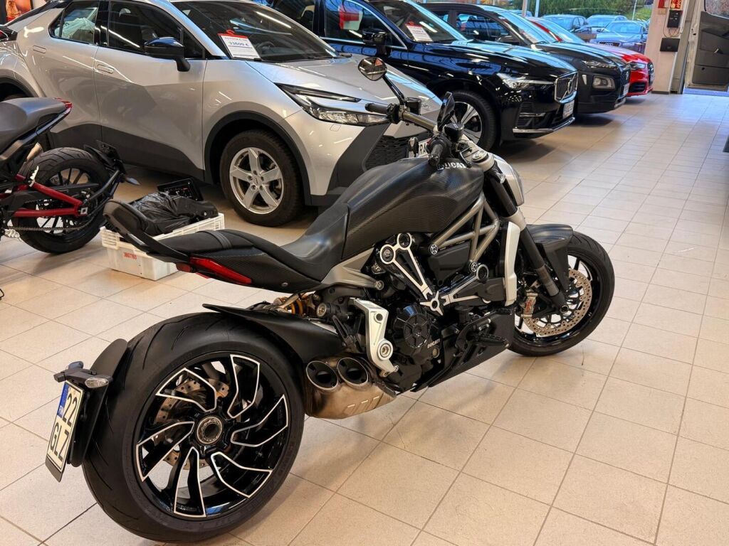 Ducati XDiavel 2016 Musta