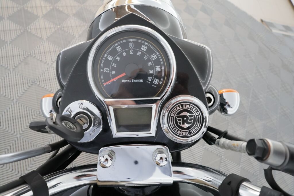 Royal enfield CLASSIC 2022 Musta