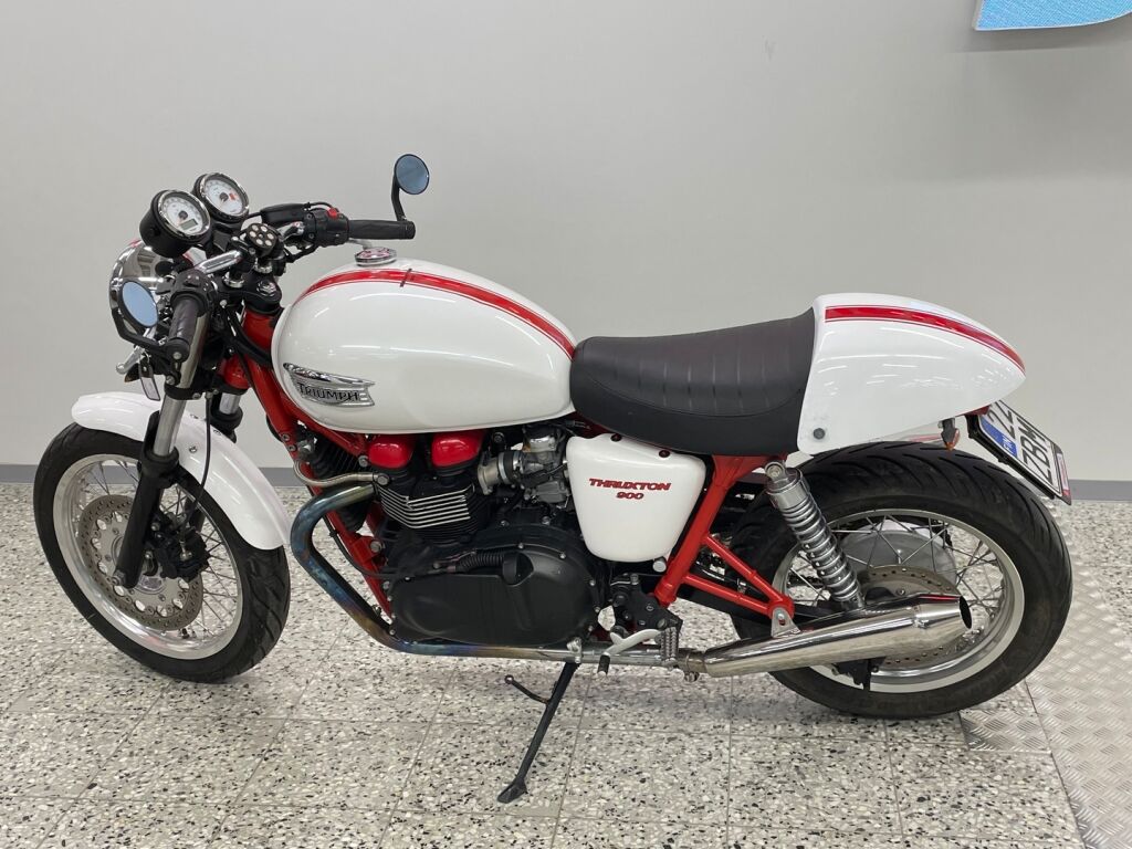 Triumph Thruxton 2011 JV O 2