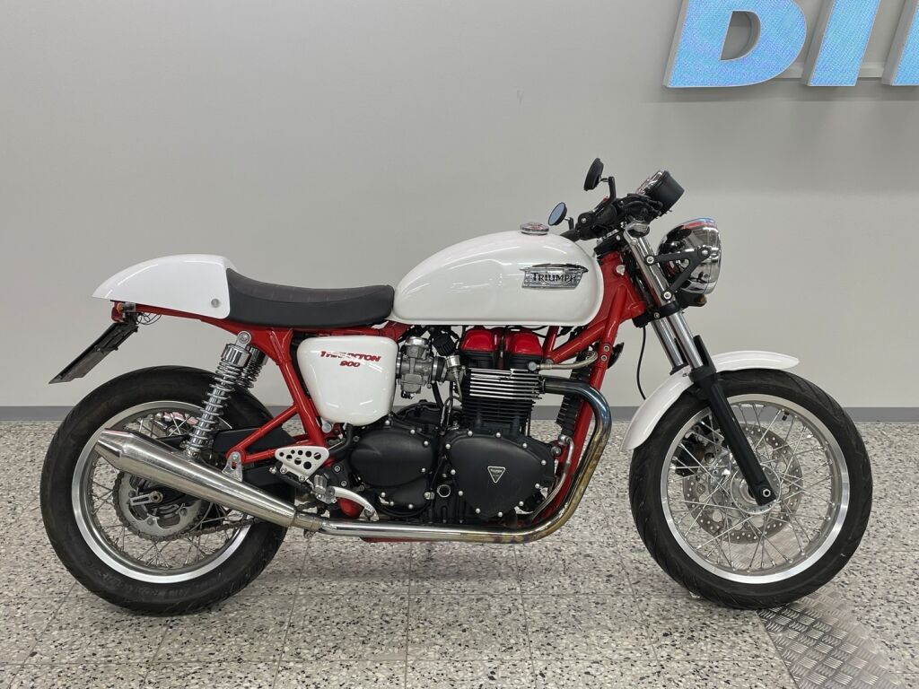 Triumph Thruxton 2011 JV O 2