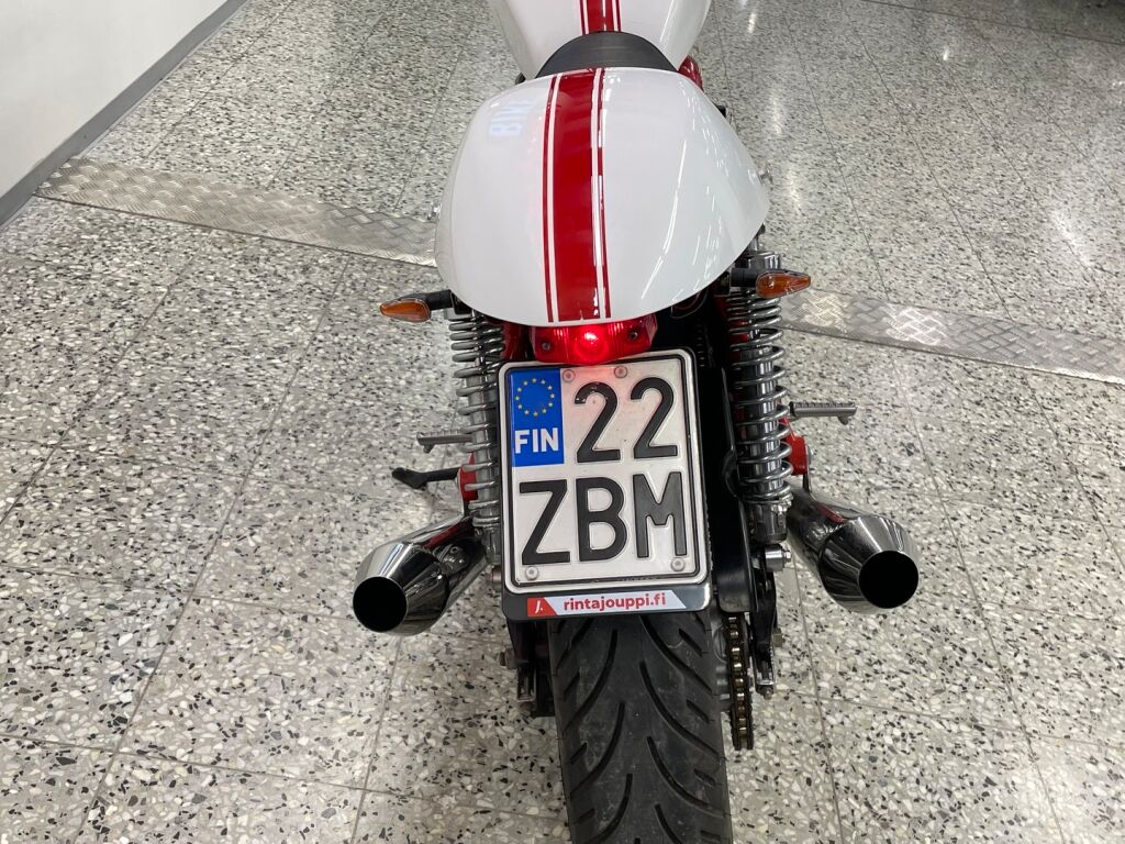 Triumph Thruxton 2011 JV O 2