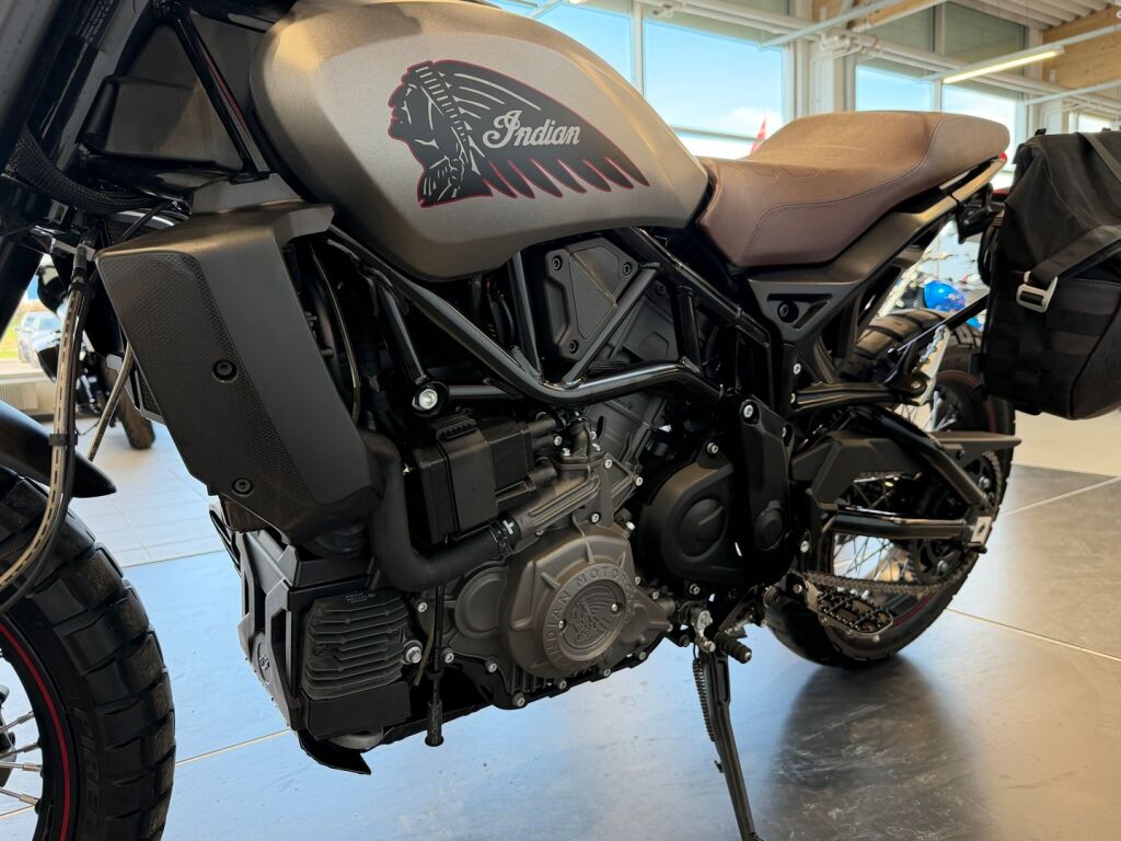 Indian FTR 1200 2021 Musta