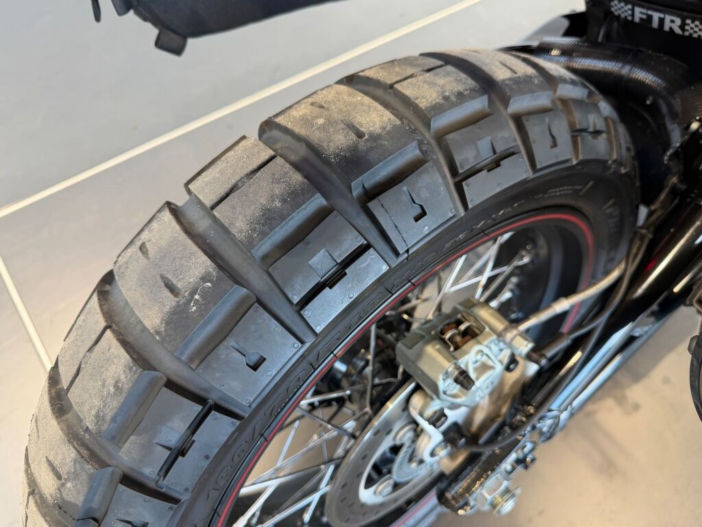 Indian FTR 1200 2021 Musta