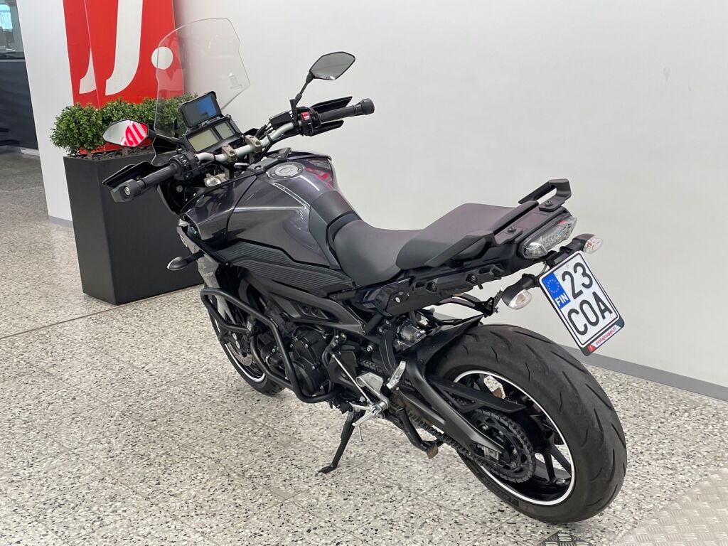 Yamaha MT-09 2016 Harmaa