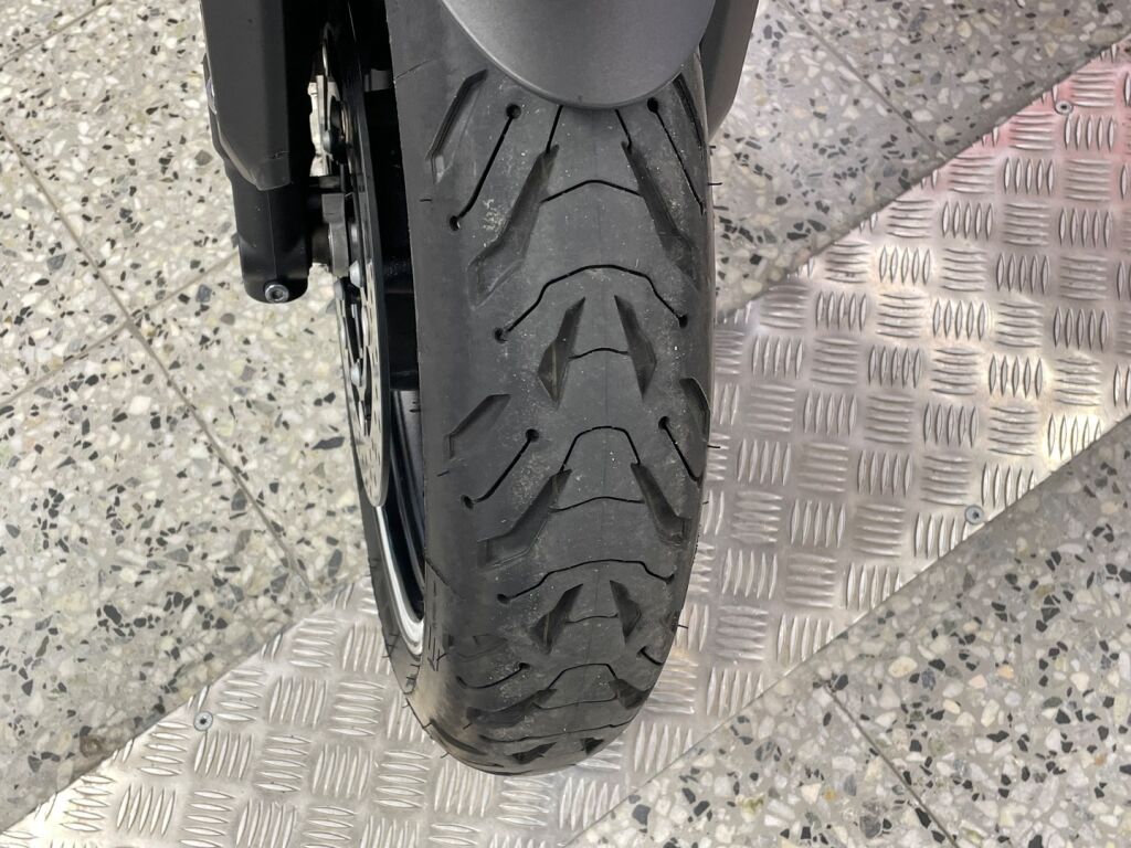 Yamaha MT-09 2016 Harmaa