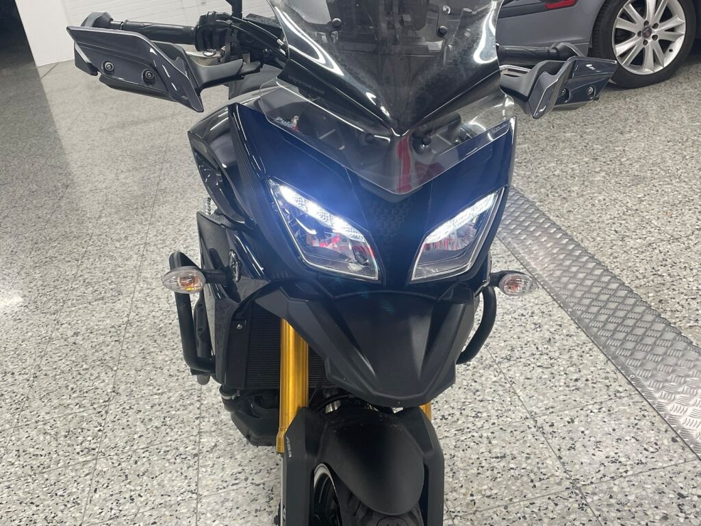 Yamaha MT-09 2016 Harmaa