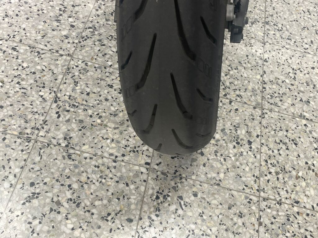 Yamaha MT-09 2016 Harmaa
