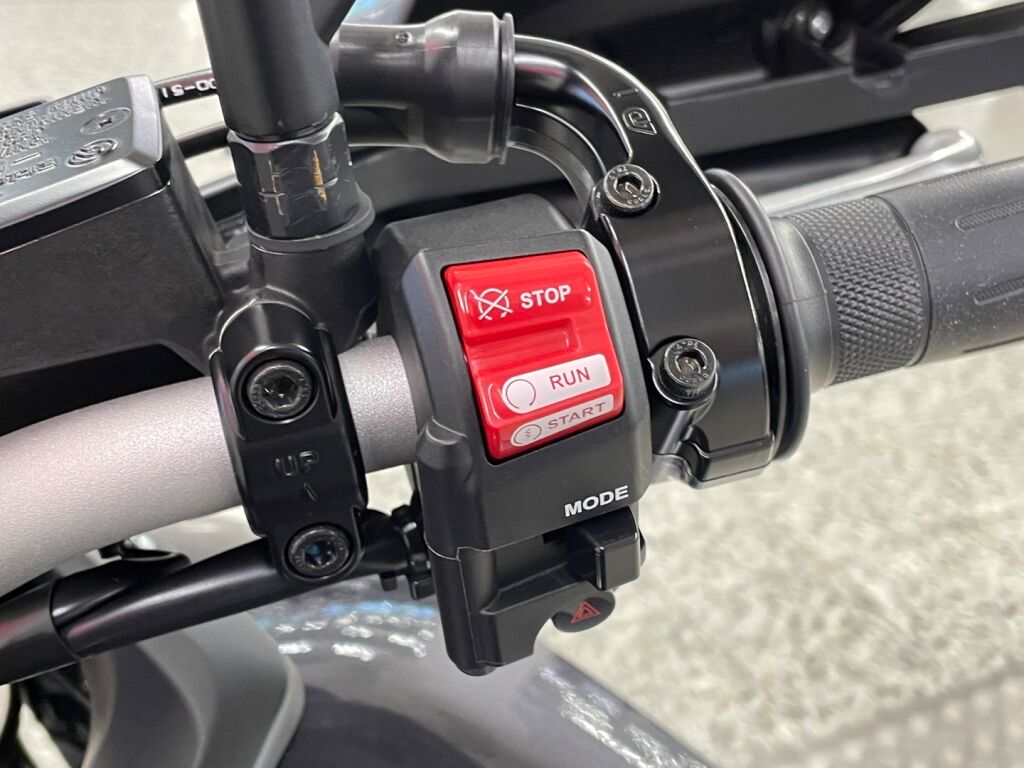 Yamaha MT-09 2016 Harmaa