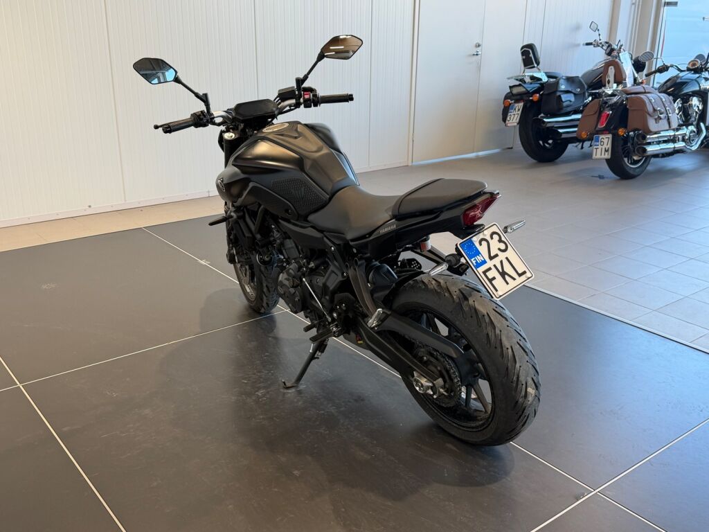 Yamaha MT-07 2021 Musta