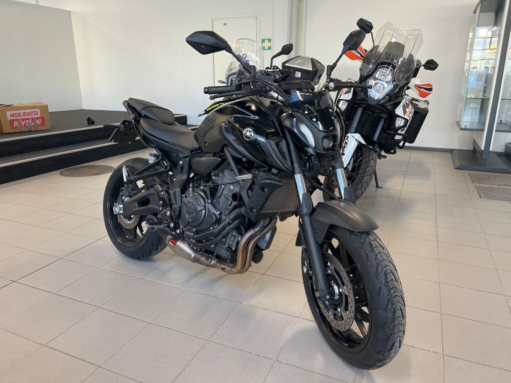 Yamaha MT-07 2021 Musta