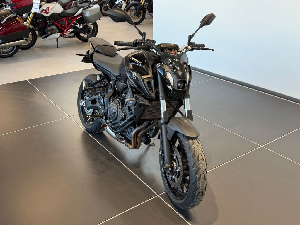 Yamaha MT-07 2021 Musta
