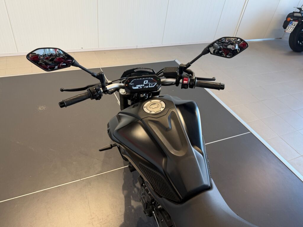Yamaha MT-07 2021 Musta