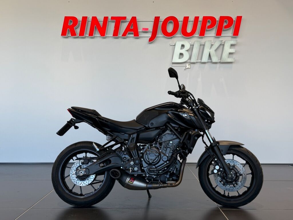 Yamaha MT-07 2021 Musta