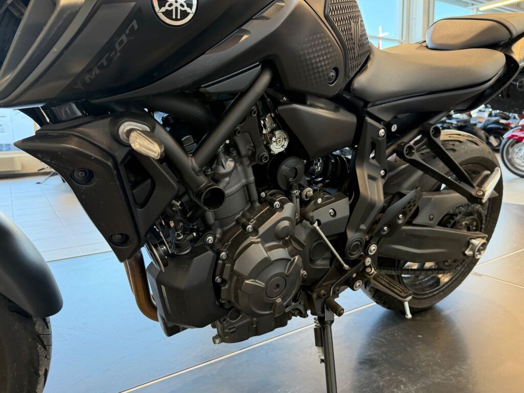 Yamaha MT-07 2021 Musta