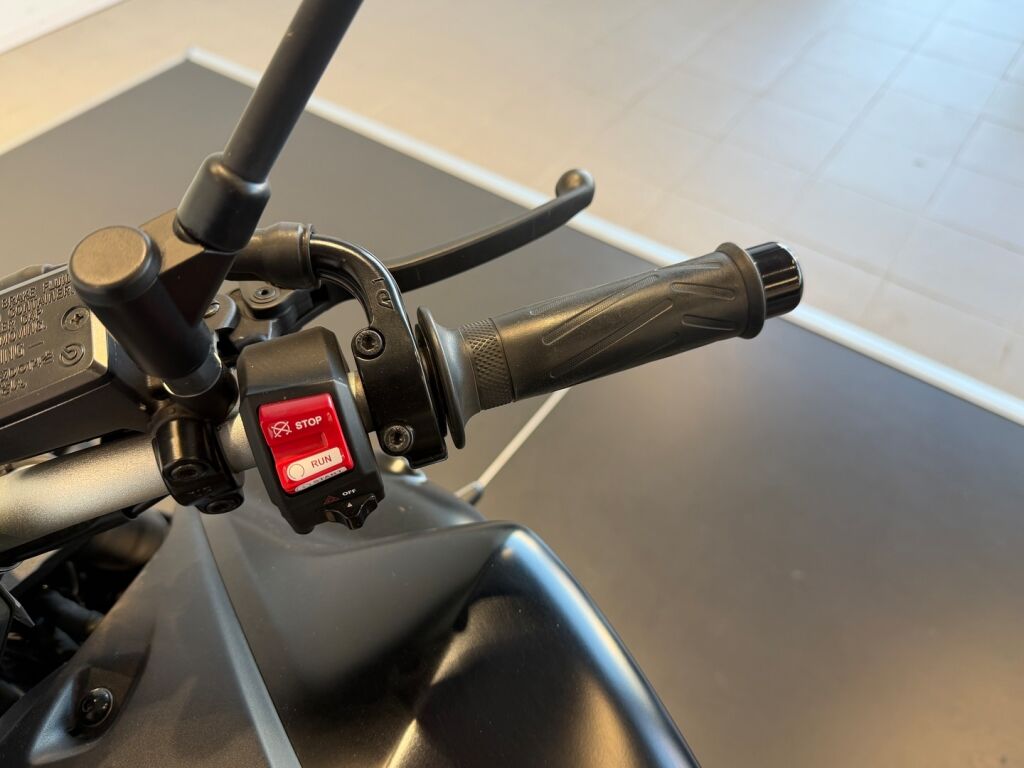 Yamaha MT-07 2021 Musta