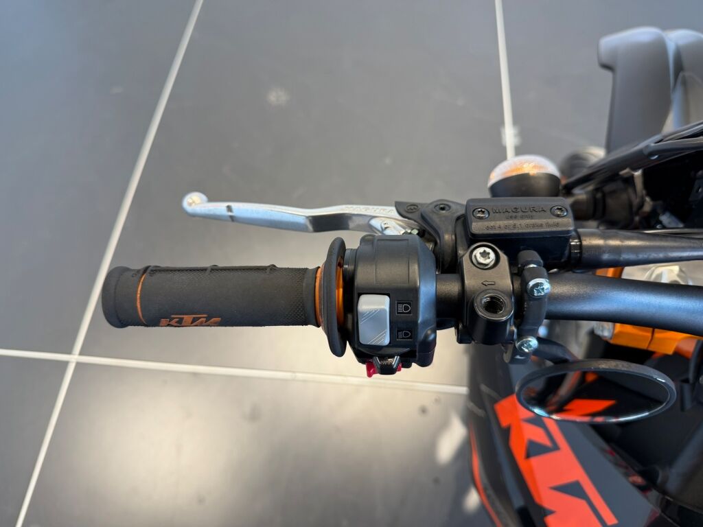 Ktm 690 2016 Valkoinen