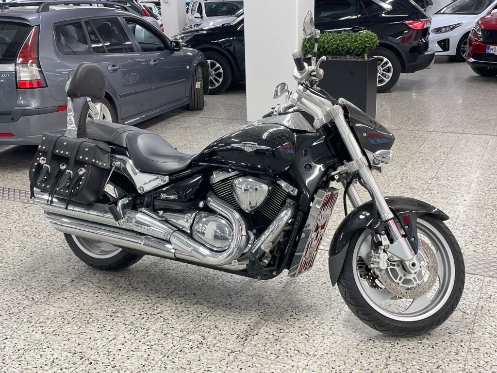 Suzuki Intruder 2009 Musta