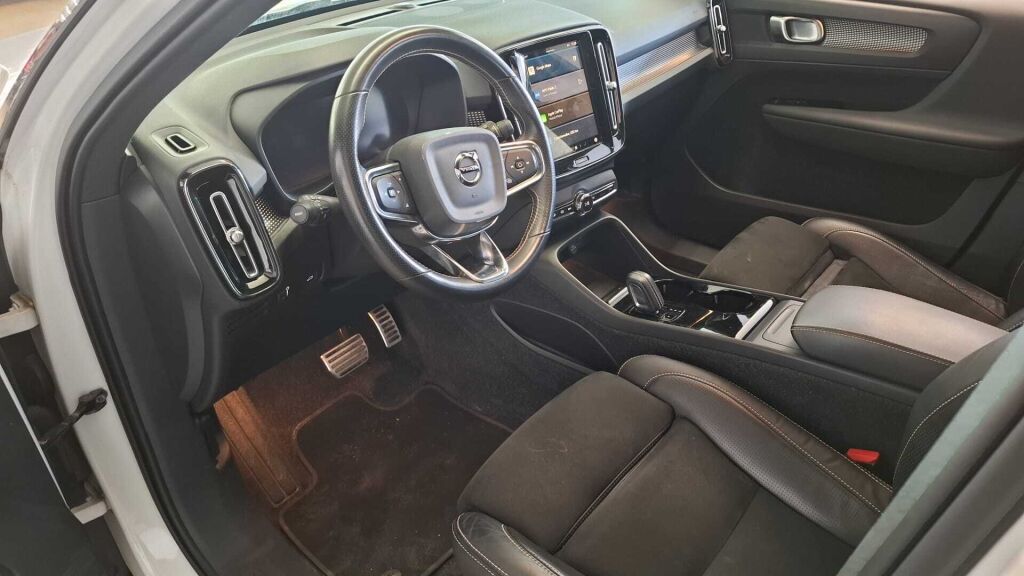 Volvo XC40 2021 Valkoinen
