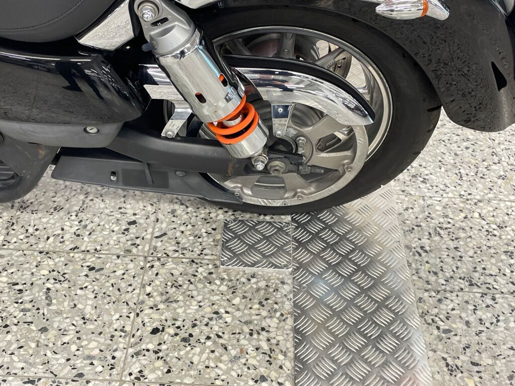 Kawasaki VN 2013 Musta