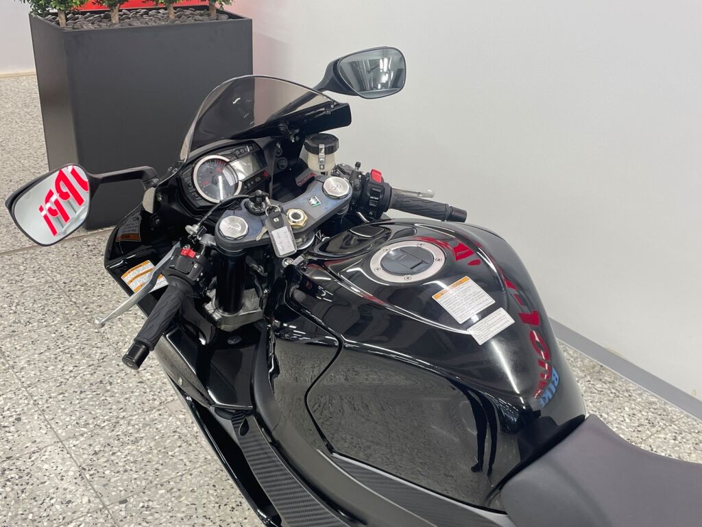 Suzuki GSX-R 2016 Musta