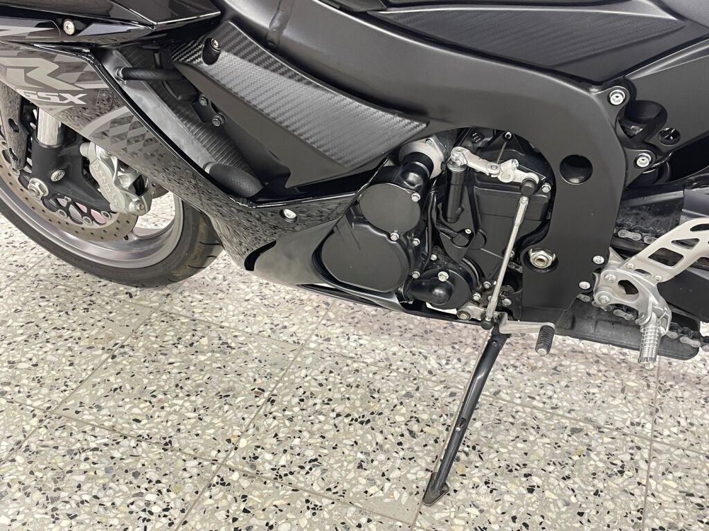 Suzuki GSX-R 2016 Musta