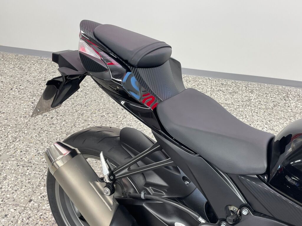 Suzuki GSX-R 2016 Musta