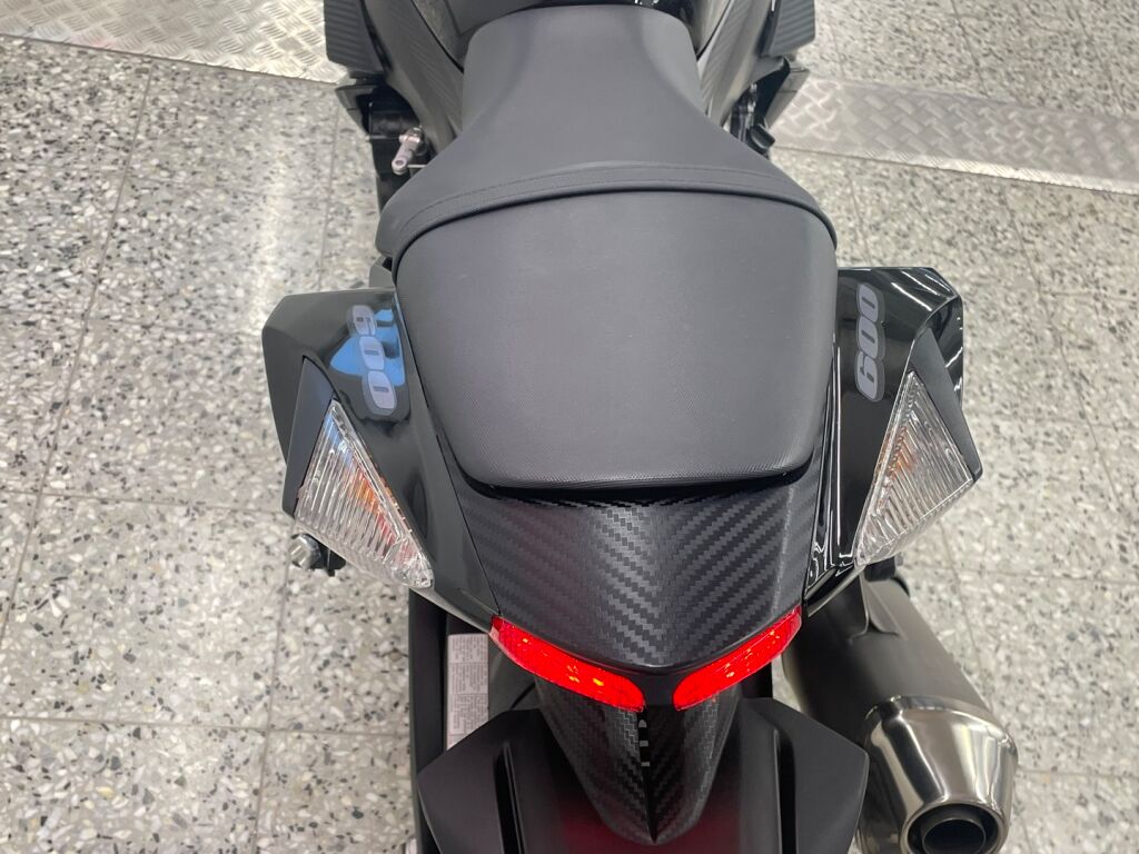 Suzuki GSX-R 2016 Musta