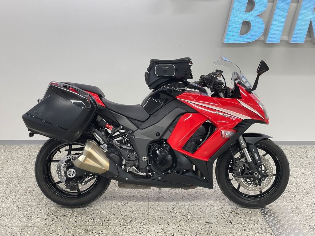 Kawasaki Z 2014 Musta