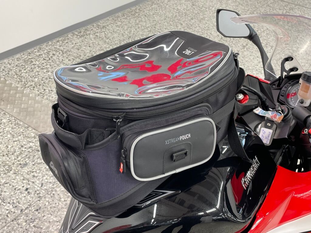 Kawasaki Z 2014 Musta