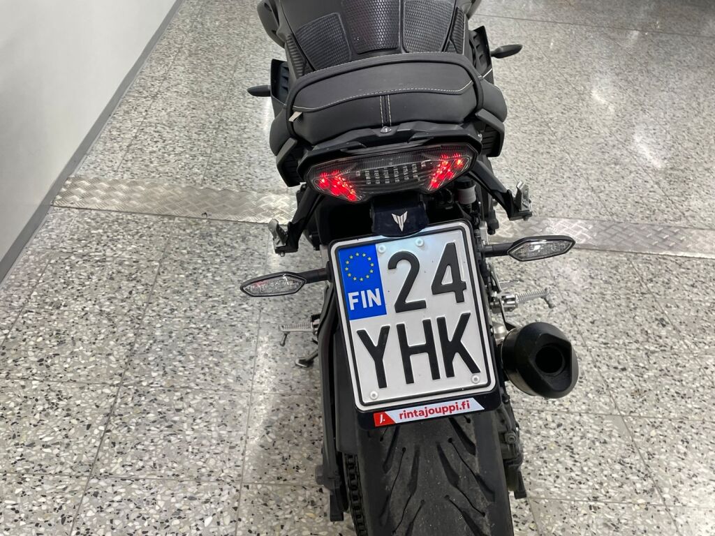 Yamaha MT-10 2018 Musta