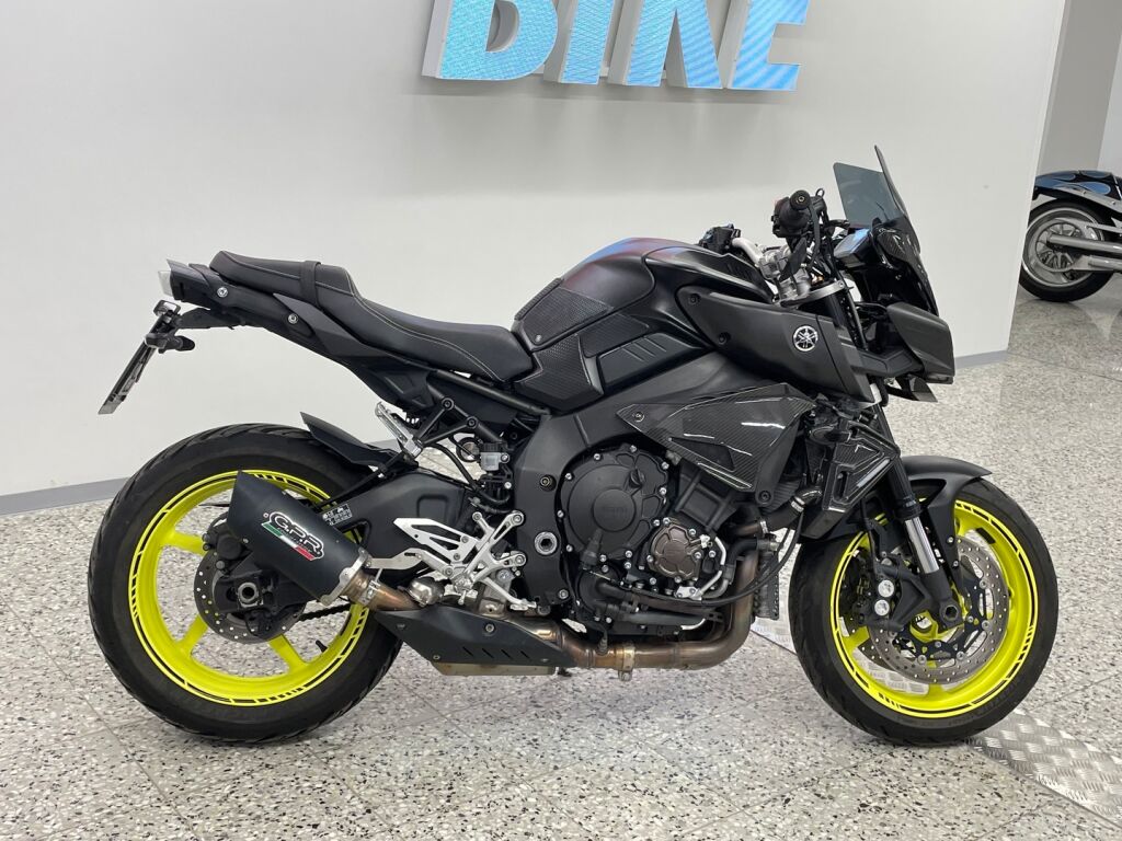 Yamaha MT-10 2018 Musta