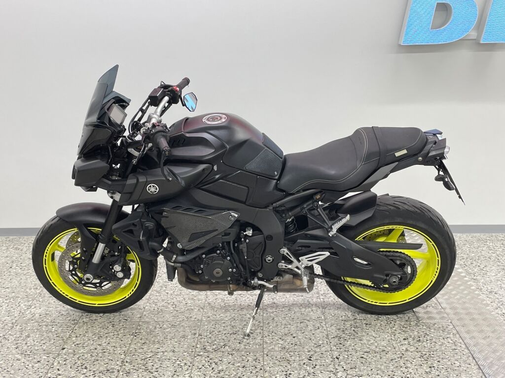 Yamaha MT-10 2018 Musta