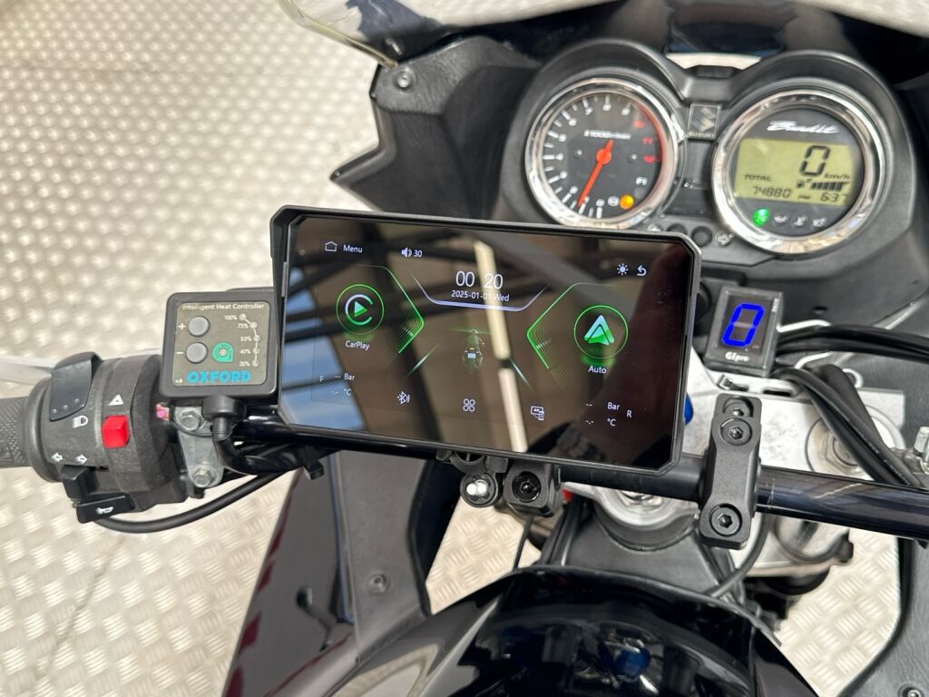 Suzuki GSF 2011 