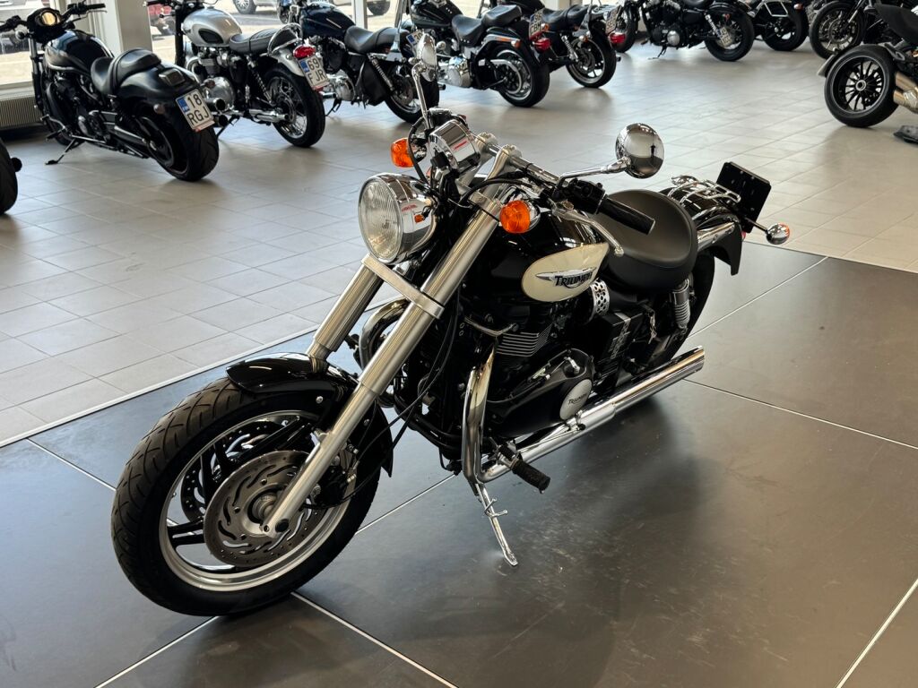 Triumph Speedmaster 2010 Musta