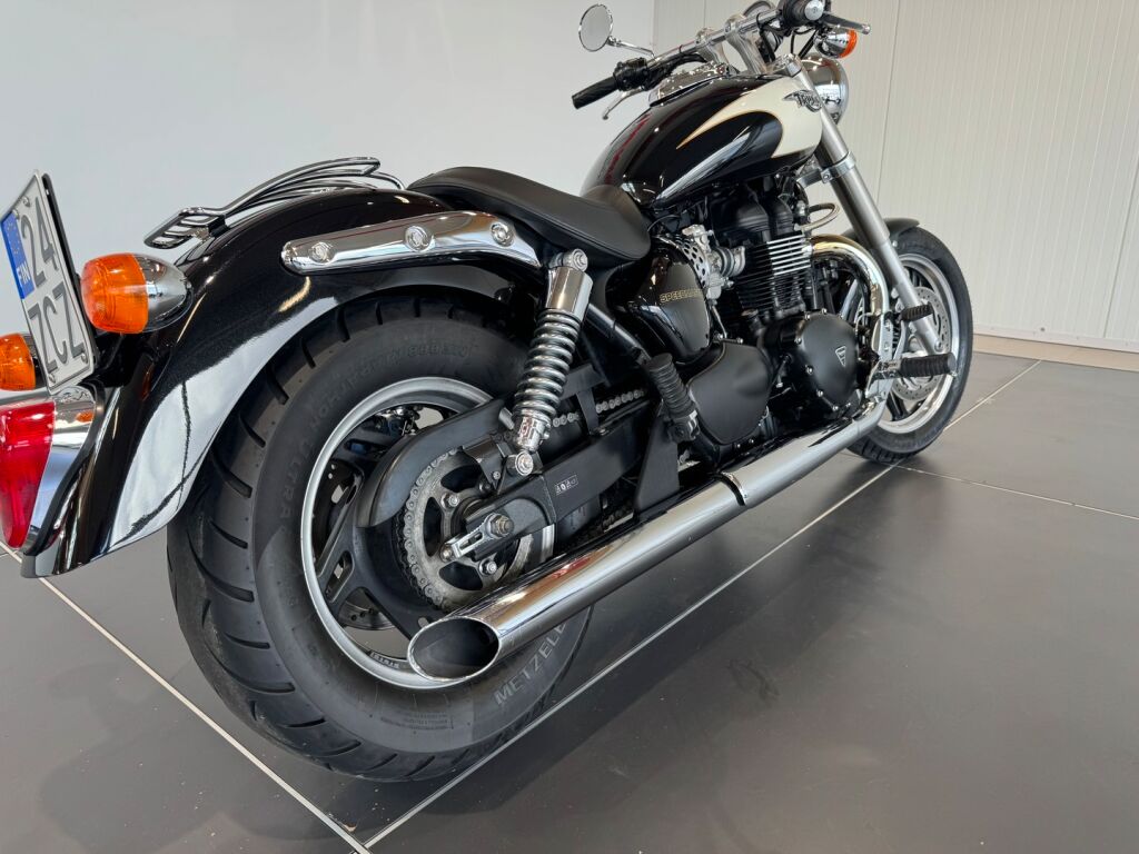 Triumph Speedmaster 2010 Musta