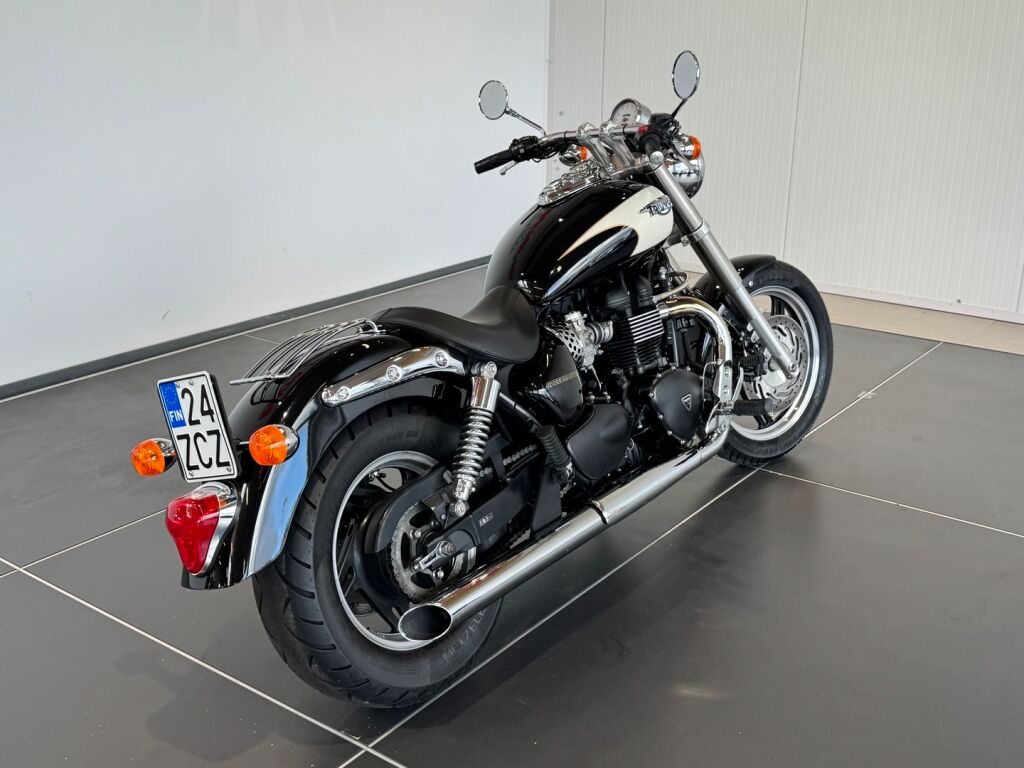 Triumph Speedmaster 2010 Musta