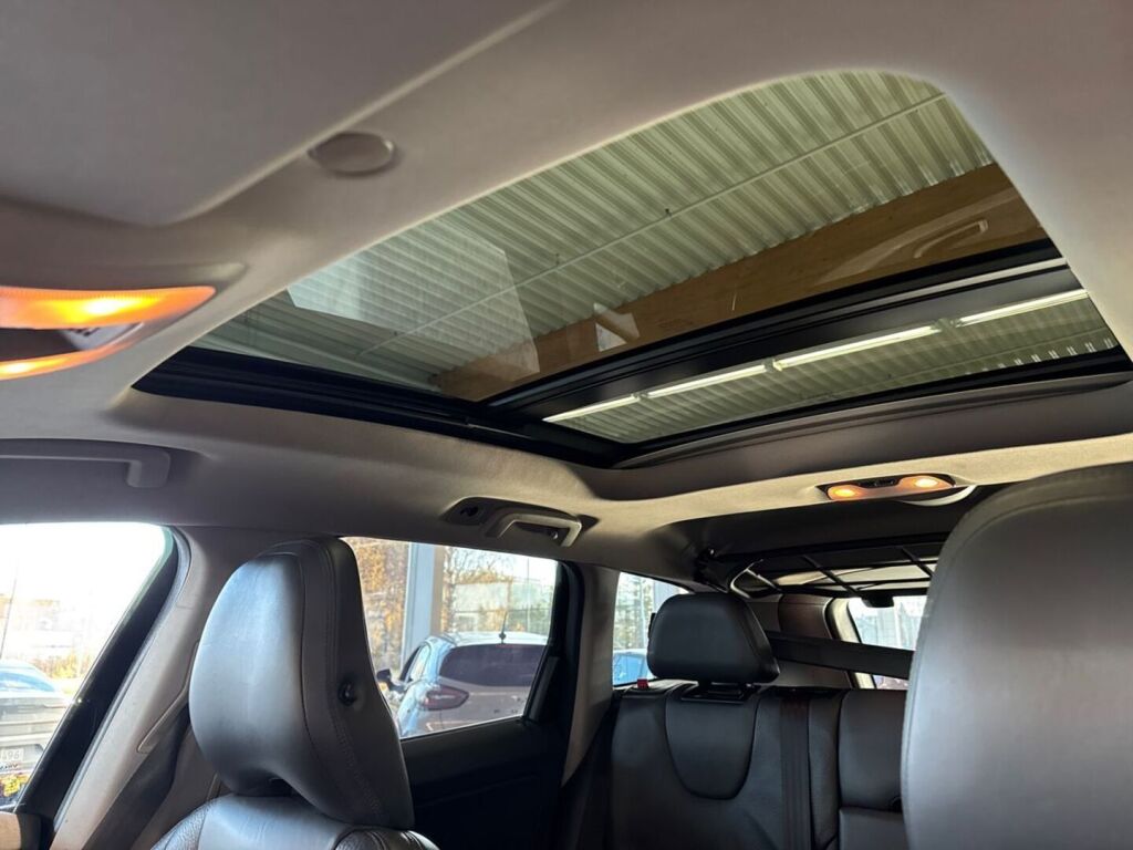 Volvo XC60 2014 Musta