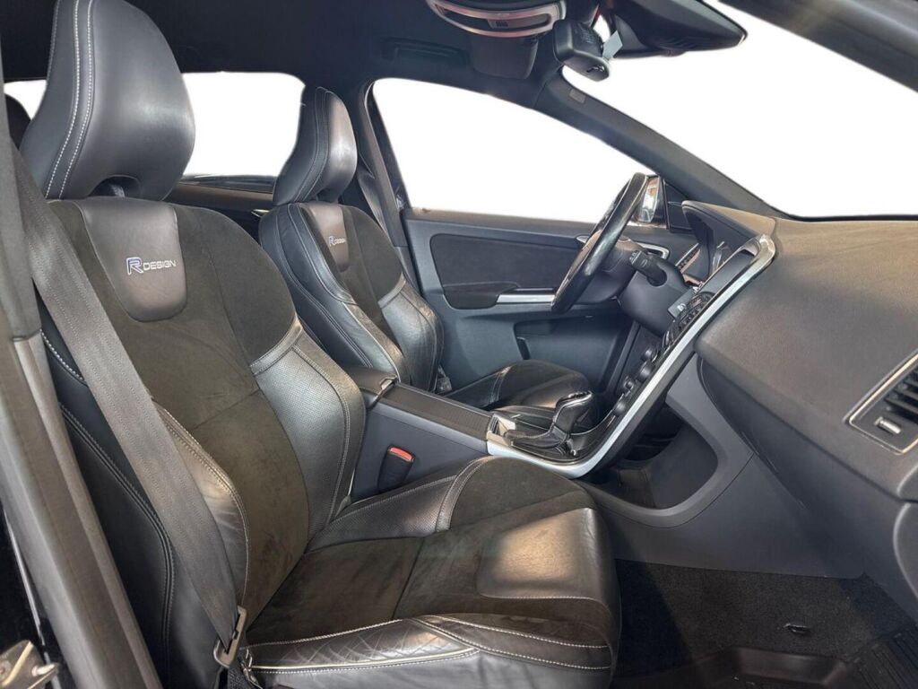 Volvo XC60 2014 Musta